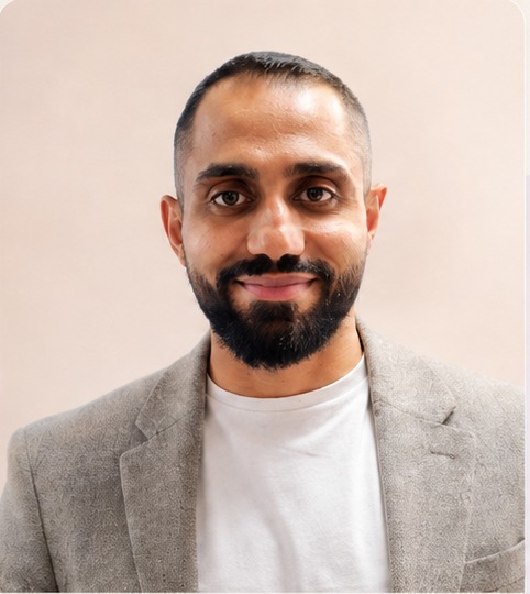 Portrait of Pritpal Grewal, Superintendent Pharmacist